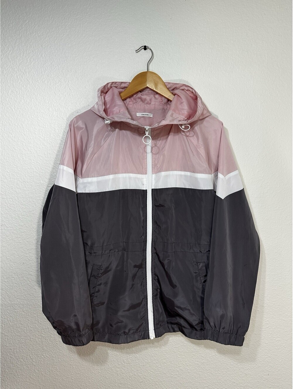 Maurices Colorblock Size M Windbreaker Jacket Pink White Gray Hooded Full Zip